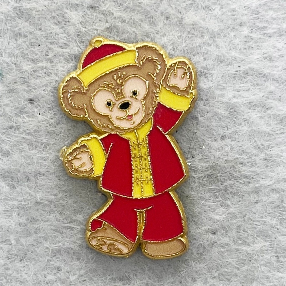 🔮 5/$25 Disney Duffy The Bear in China Pin